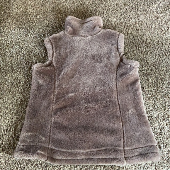 Sherpa vest, free country, in great shape! - Picture 2 of 4